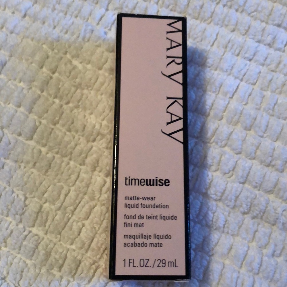 Matte wear foundation